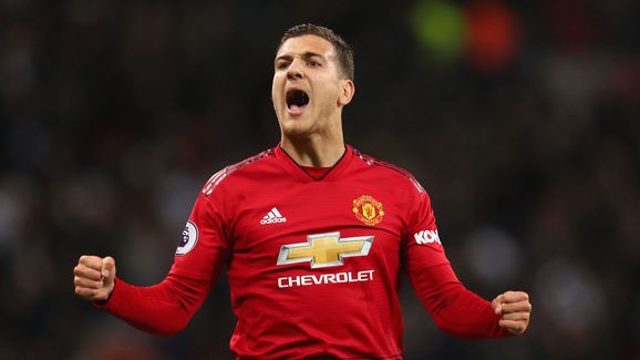 Fan MU khen Dalot - Bóng Đá