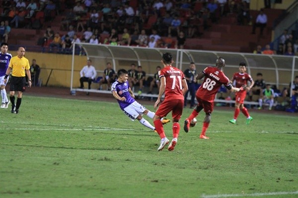 Các trận đấu sớm vòng 7 V-League: Hà Nội chiếm đỉnh bảng, 3 phút ma ám ở Lạch Tray - Bóng Đá