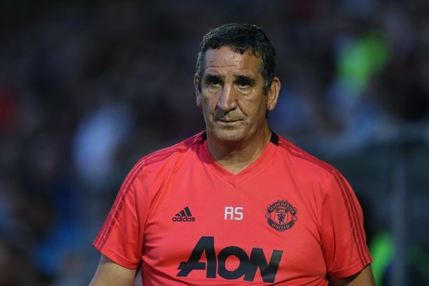 XONG! Đại cải tổ, Man United 'trảm' cái tên đầu tiên - Bóng Đá