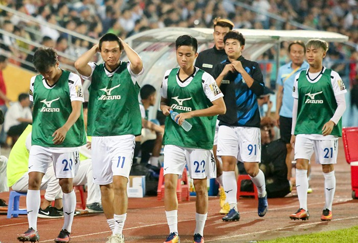 HAGL giữa cơn binh biến: Gạo đem vào giã bao đau đớn - Bóng Đá