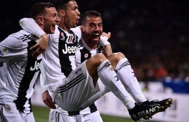 Bị Inter Milan chọc tức, Ronaldo được 2 đồng đội công kênh - Bóng Đá