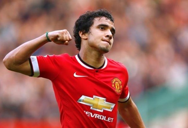 Man Utd muốn xưng mộng bá vương, hãy giải quyết 