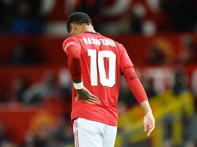 Rashford was carrying a single stress fracture in his back, now has a double stress fracture after Wolves game.  - Bóng Đá
