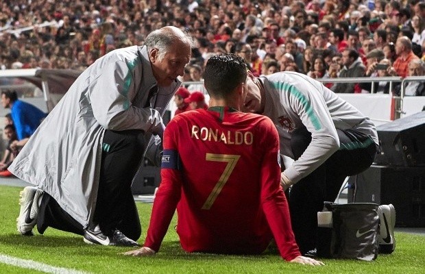 Allegri: Bonucci đã sai, Ronaldo bỏ ngỏ khả năng đá với Ajax - Bóng Đá