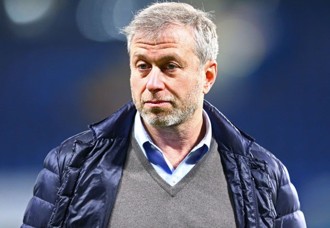 Sarri tiết lộ abramovich vẫn quan tâm tình hình chelsea - Bóng Đá