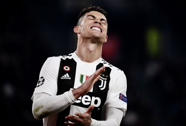 Đã rõ khả năng ra sân của CR7 trước Ajax ở Champions League - Bóng Đá