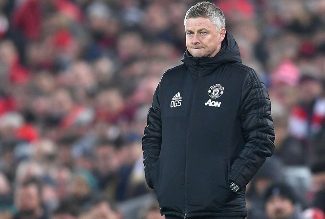 Man Utd sent scouts to watch Valencia striker Maxi Gomez score twice vs Barcelona ahead of potential summer transfer - Bóng Đá