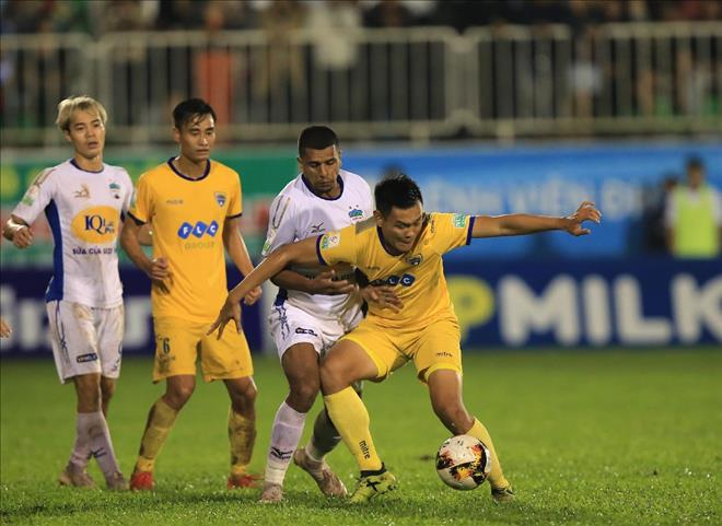 TRỰC TIẾP HAGL 2-1 CLB Thanh Hoá: Làm bàn điệu nghệ (H1) - Bóng Đá