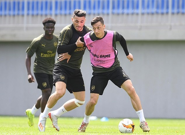 Vừa tới Baku, cầu thủ Arsenal đã lao vào tập luyện cật lực - Bóng Đá