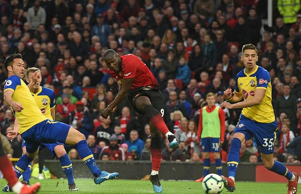 Lukaku lập cú đúp nhưng bước ngoặt nằm ở 'cầu vồng' - Bóng Đá