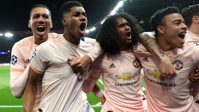 Sanchez, Martial, Lingard ăn mừng  - Bóng Đá