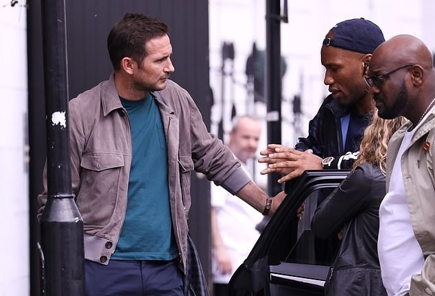 XONG! Có mặt ở London, Lampard sắp thay thế Sarri - Bóng Đá