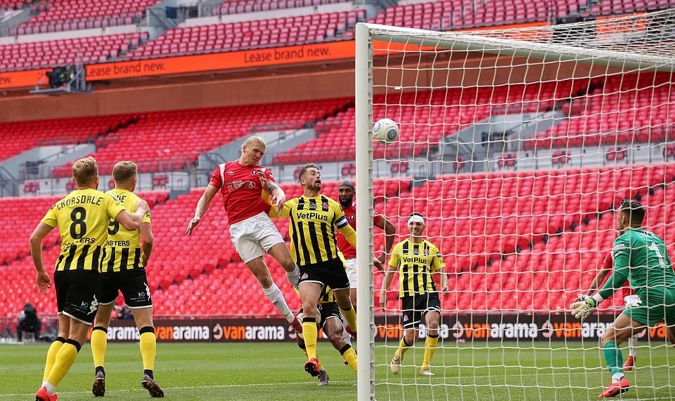 'Class of 92' của Man Utd hái quả ngọt với Salford City - Bóng Đá