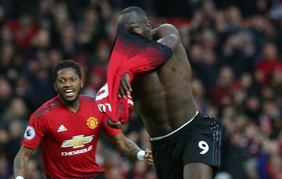 Nhìn Lukaku dứt điểm, đủ để thấy tầm vóc của Solskjaer - Bóng Đá