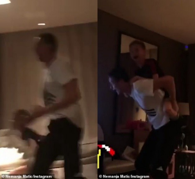 Sanchez, Martial, Lingard ăn mừng  - Bóng Đá