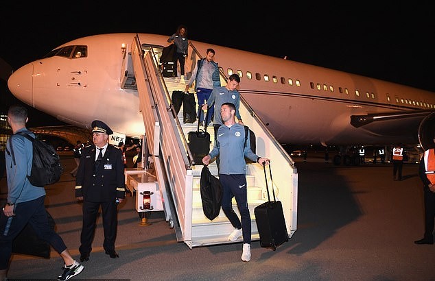 Có mặt ở Baku, Chelsea sẵn sàng hạ Arsenal - Bóng Đá