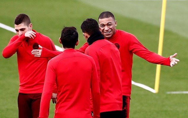 Nhìn Mbappe thế này, Man Utd có lý do run sợ - Bóng Đá