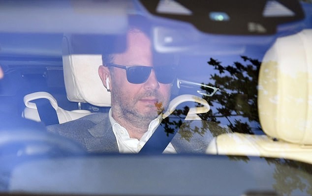 Man Utd đại loạn, Ed Woodward tới sân tập - Bóng Đá