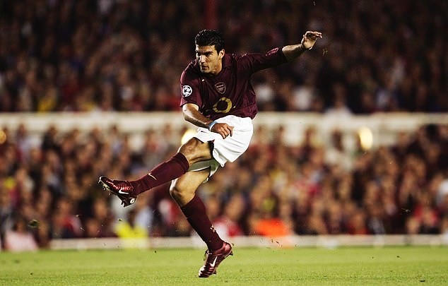 Cả thế giới tiếc thương sự ra đi đột ngột của Antonio Reyes - Bóng Đá