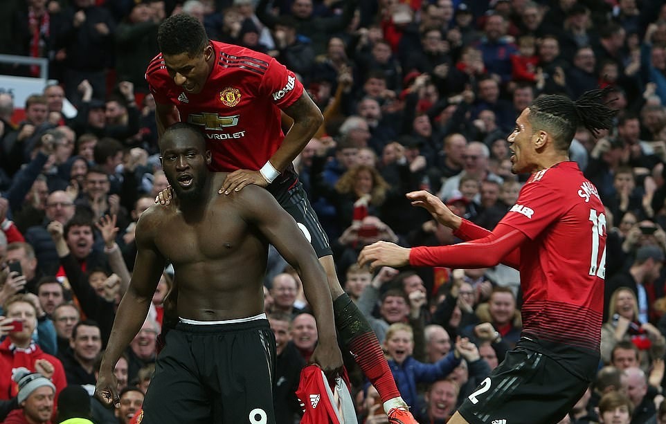 Nhìn Lukaku dứt điểm, đủ để thấy tầm vóc của Solskjaer - Bóng Đá