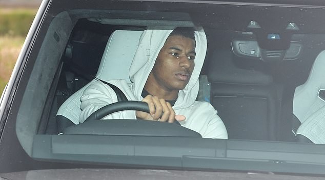 Ảnh Man Utd đến sân tập - Bóng Đá