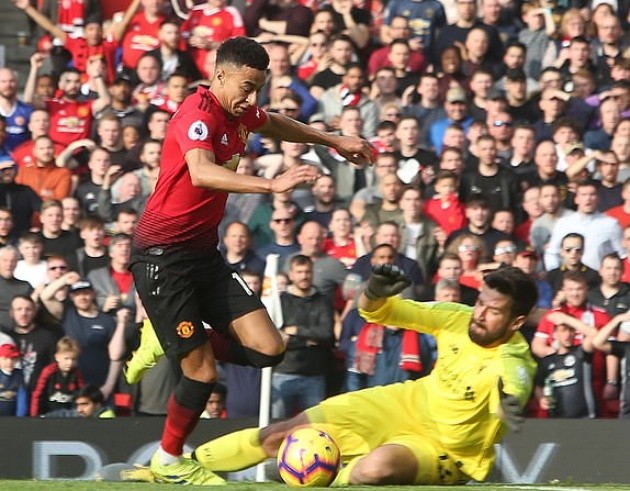 Man United trải qua hiệp 1 đáng quên trước Liverpool - Bóng Đá