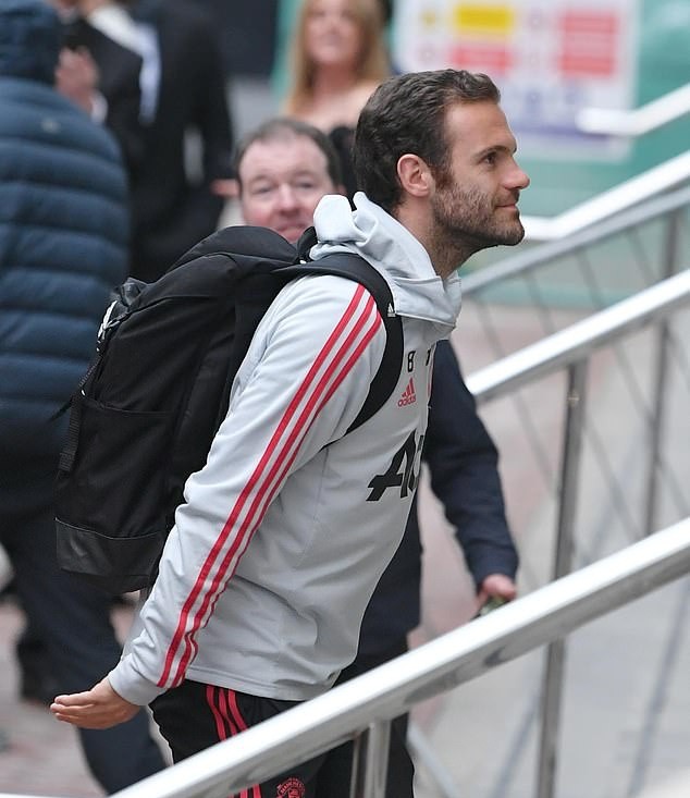 Pogba khiến CĐV Man Utd sướng phát điên chỉ bằng 1 hành động - Bóng Đá