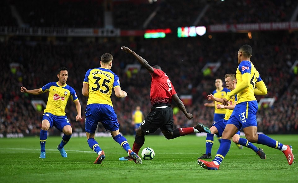 Nhìn Lukaku dứt điểm, đủ để thấy tầm vóc của Solskjaer - Bóng Đá