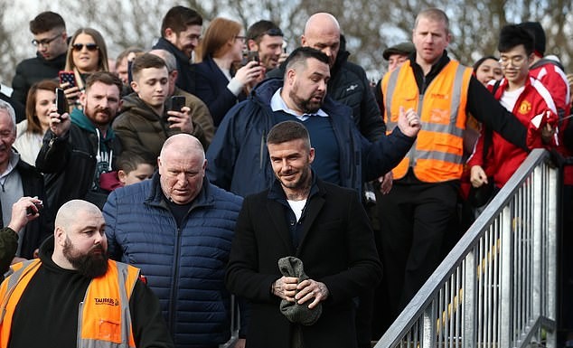 David Beckham ra dáng ông chủ Salford City  - Bóng Đá