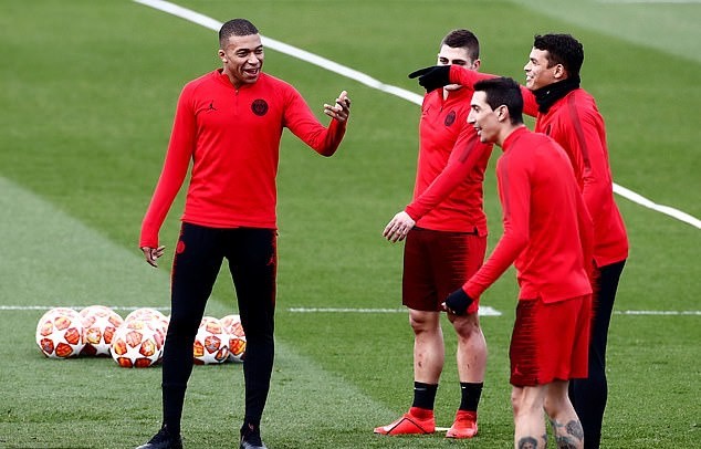Nhìn Mbappe thế này, Man Utd có lý do run sợ - Bóng Đá