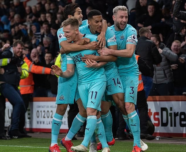 KHÓ TIN! Thành tích của Newcastle mùa này với mùa trước giống hệt 100% - Bóng Đá