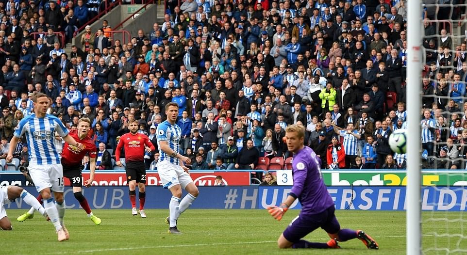 Một 'Roy Keane 2.0', một 'mad dog' đích thực của M.U từ thời Mourinho - Bóng Đá