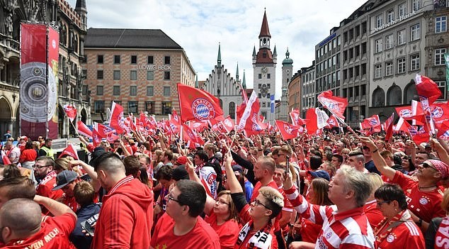 Bayern Munich ăn mừng cú đúp - Bóng Đá
