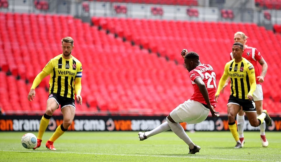 'Class of 92' của Man Utd hái quả ngọt với Salford City - Bóng Đá