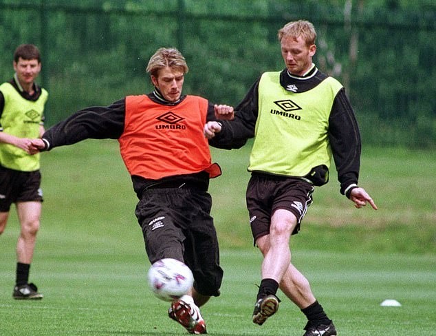 Solskjaer đưa Man Utd tham quan The Cliff - Bóng Đá