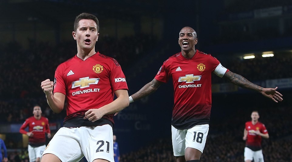 Trên khán đài, Sir Alex phản ứng ra sao khi M.U đè bẹp Chelsea? - Bóng Đá
