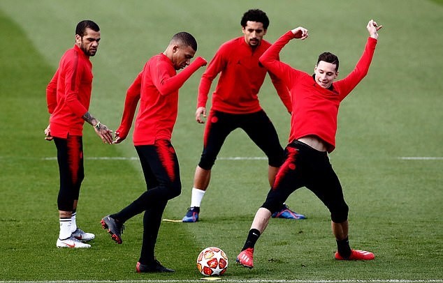 Nhìn Mbappe thế này, Man Utd có lý do run sợ - Bóng Đá