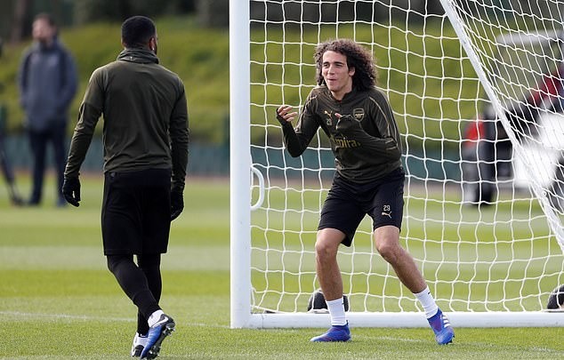 Gạt sầu Everton, Arsenal hướng tới vinh quang ở Europa League - Bóng Đá