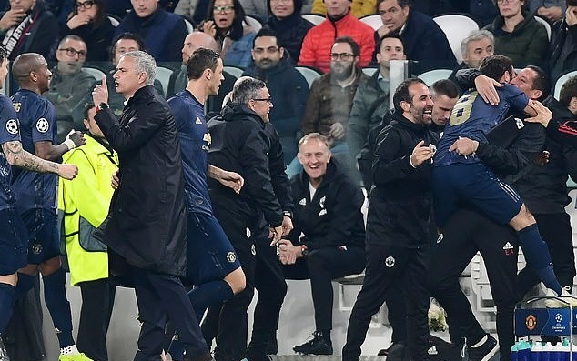 NÓNG! Jose Mourinho trở lại Chelsea - Bóng Đá