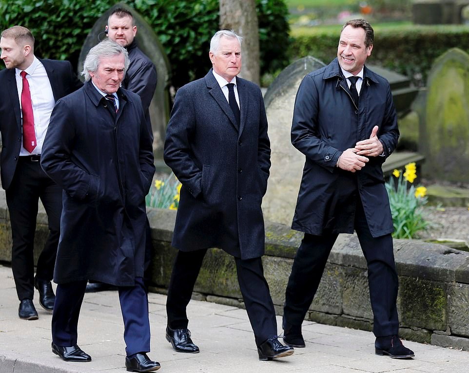 Nhiều danh thủ tề tựu lễ tang Gordon Banks - Bóng Đá