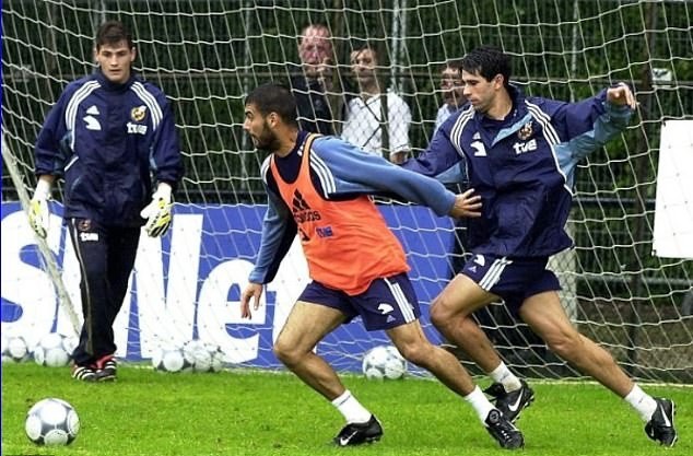 Casillas nhập viện, rất nhiều lời chúc tốt đẹp được gửi tới anh - Bóng Đá