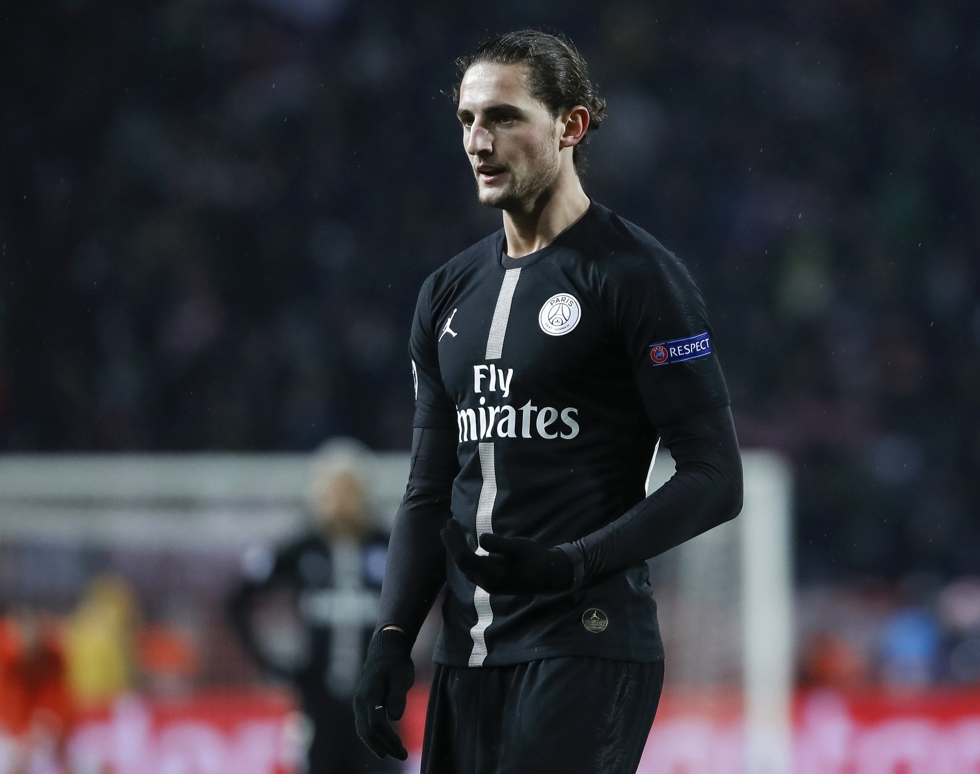Adrien Rabiot bị cô lập tại PSG nhưng có thể là bản hợp đồng mùa giải của Man Utd - Bóng Đá