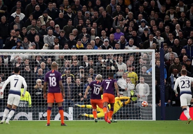 Pep Guardiola và 4 sai lầm 'tai hại' ở Champions League từ khi rời Barca - Bóng Đá