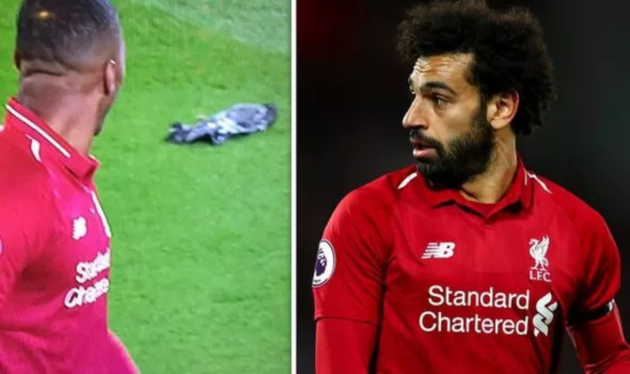 Salah bắn chim bồ câu - Bóng Đá