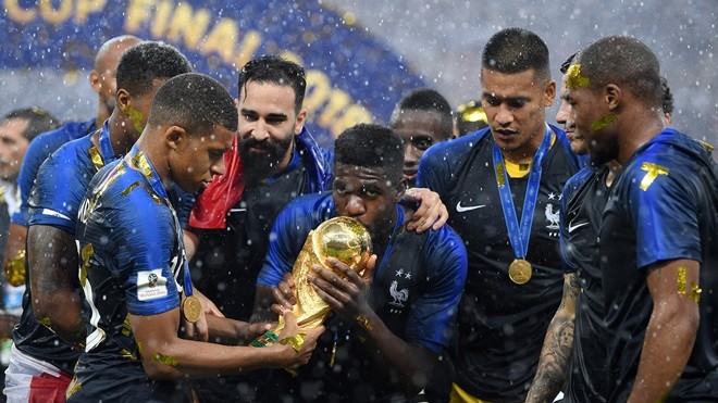 Barcelona ready to listen to offers for Man Utd-linked Umtiti - Bóng Đá