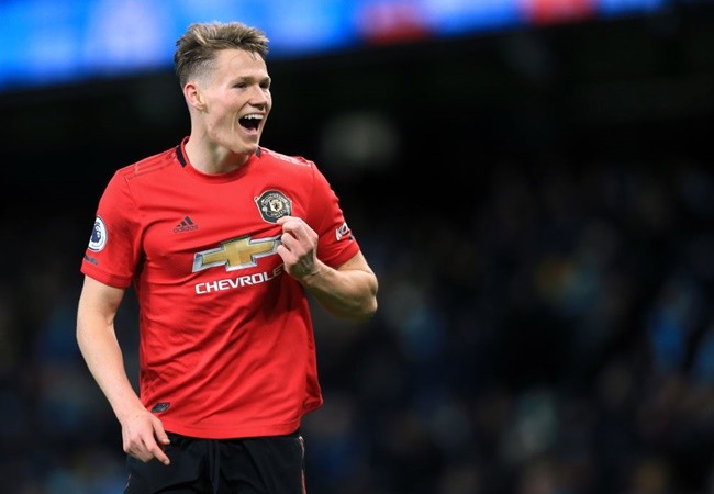 Ashley Young đi, đâu là 'ứng viên vàng' cho băng thủ quân Man Utd? - Bóng Đá