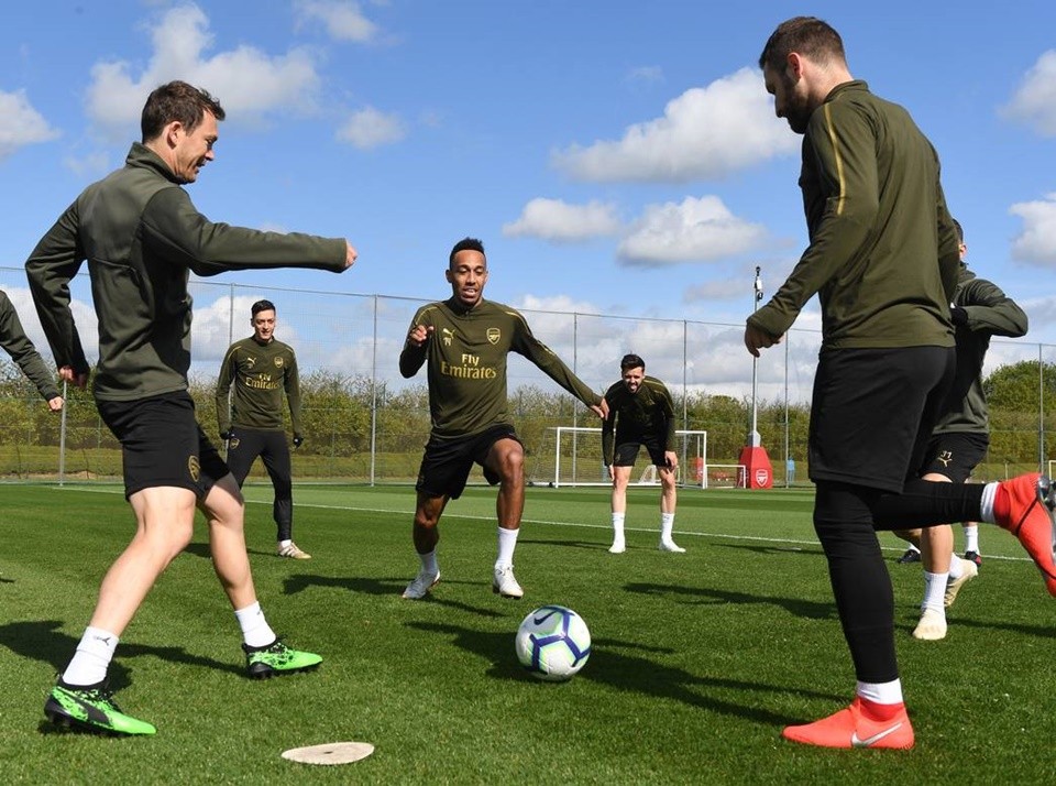 Arsenal tập - Bóng Đá