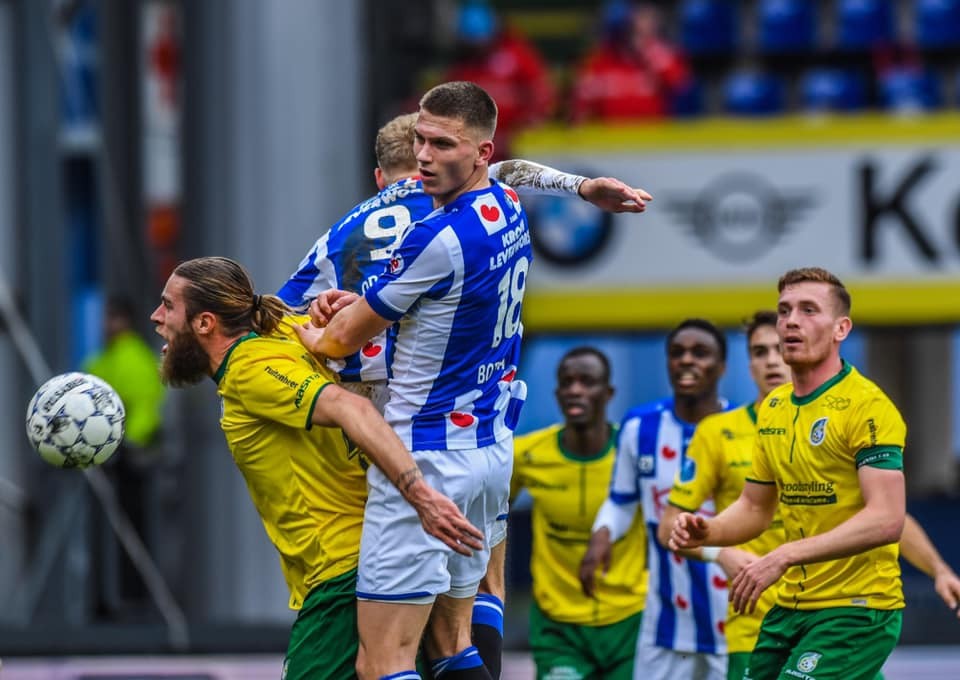 Văn Hậu ngơ ngác và cú lừa ngoạn mục ở SC Heerenveen - Bóng Đá