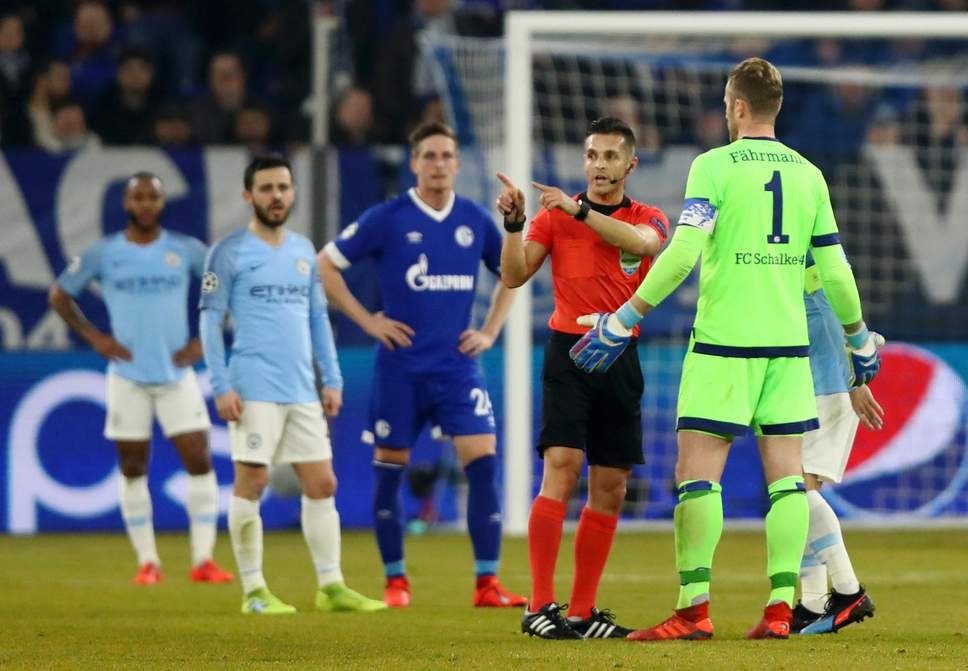 SỐC: Trọng tài chính trận Schalke - Man City không hề được thấy VAR - Bóng Đá