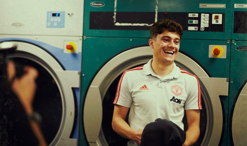 Chùm ảnh: Daniel James ra mắt Man United - Bóng Đá
